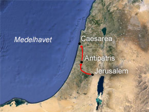 (Apg 23:23) Paulus förs till provinsens administrativa huvudstad, Caesarea vid Medelhavet, där Markus Antonius Felix är stationerad.