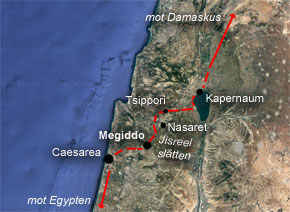 (Upp 16:12) Megiddo (Harmagedon) ligger vid inloppet till den enda bergspassagen mellan kusten och inlandet.