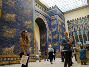 images/5920_pergamonmuseum_ishatarGate_small.jpg