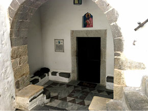 images/js10_patmos_cave_small.jpg